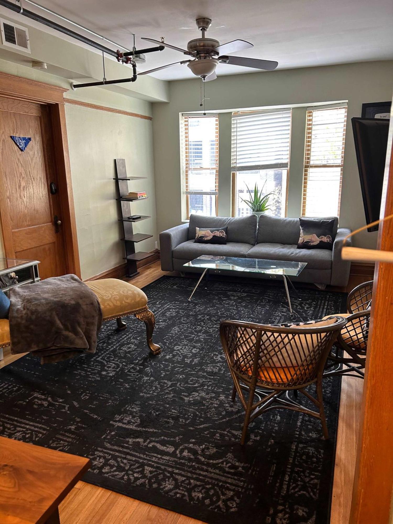 Blue Room In Dorothy'S Bnb Chicago Extérieur photo
